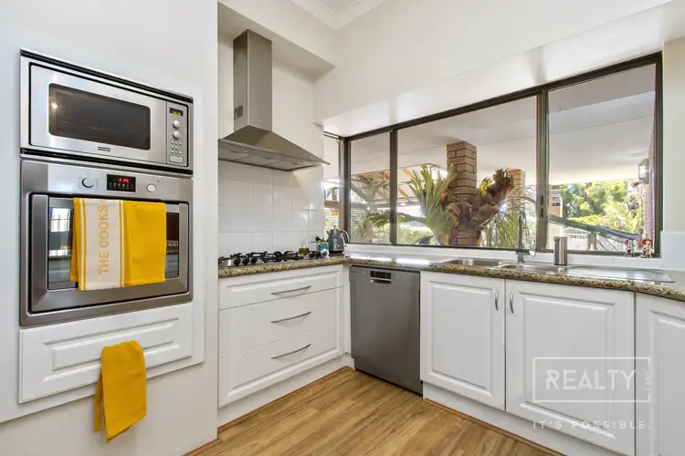 Sixth view of Homely house listing, 33 Robin Avenue, Sorrento WA 6020