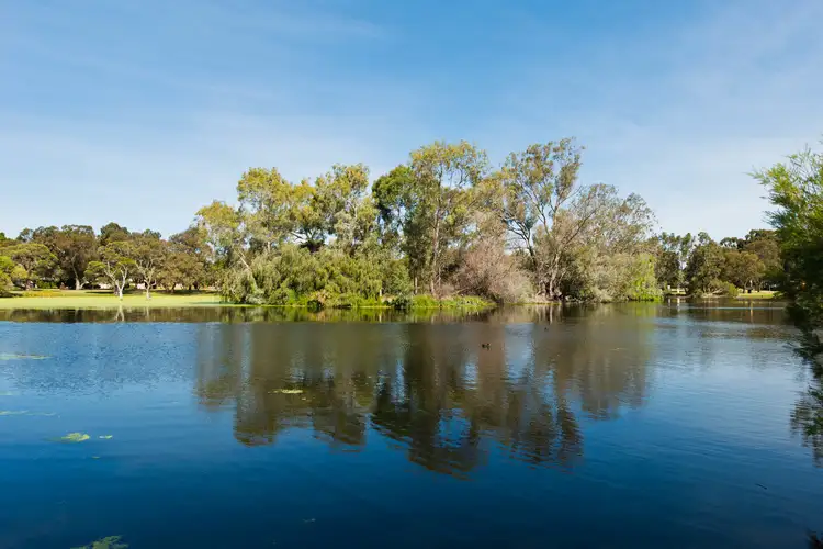 1/40 Henley Street, Como WA 6152