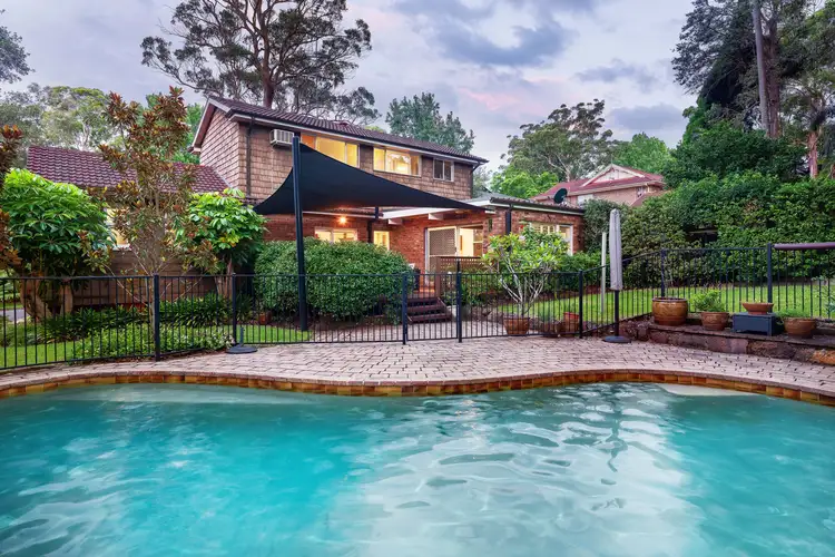 16 Marlborough Place, St Ives NSW 2075