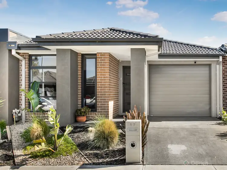 17 Swallowtail Avenue, Clyde North VIC 3978