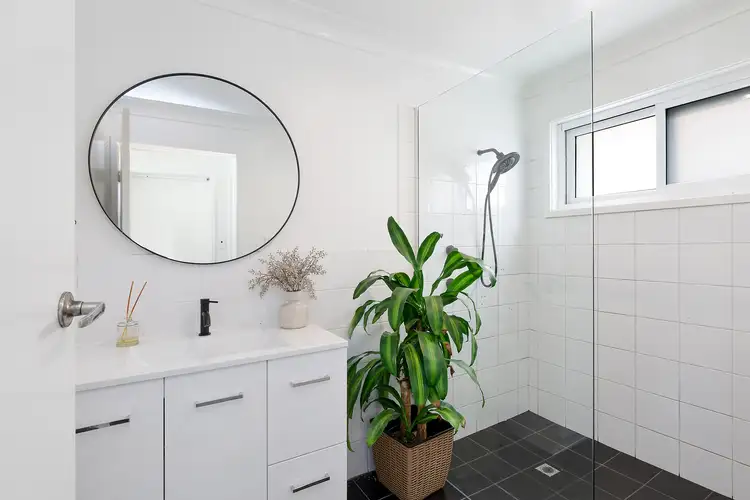 Sixth view of Homely house listing, 2 Sundowner Avenue, Kincumber NSW 2251