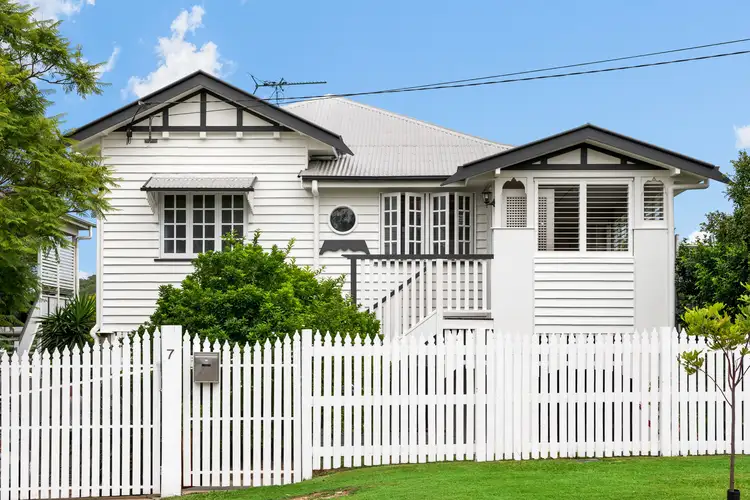 7 Martock Street, Camp Hill QLD 4152