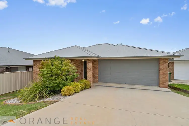 6 Dimboola Way, Orange NSW 2800