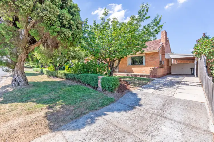 24 Waller Avenue, Newington VIC 3350
