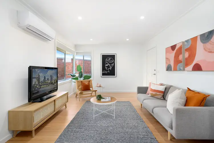 1/106 Snell Grove, Oak Park VIC 3046
