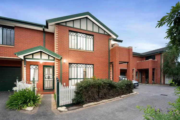 2/238 Buckley Street, Essendon VIC 3040