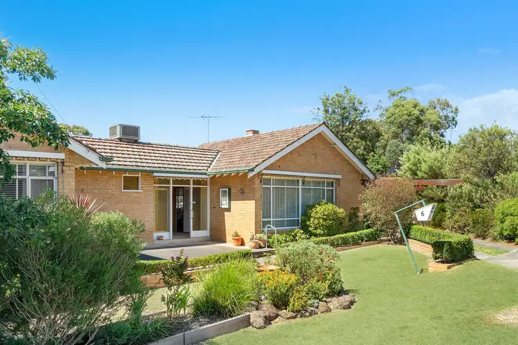 6 Braeside Avenue, Rosanna VIC 3084