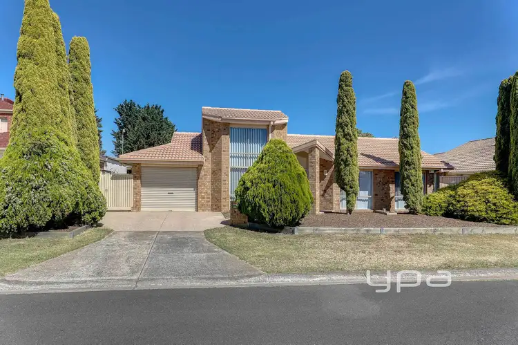 2/5 Mazzei Way, Sydenham VIC 3037