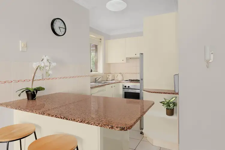 Third view of Homely apartment listing, 6/11 Gulliver Street, Brookvale NSW 2100