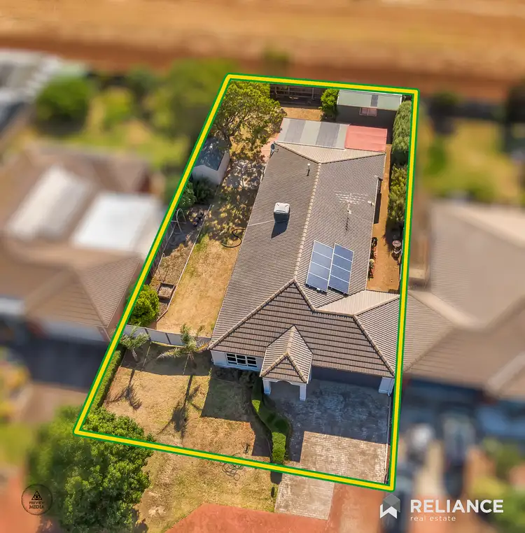 3 Hotham Lane, Melton West VIC 3337