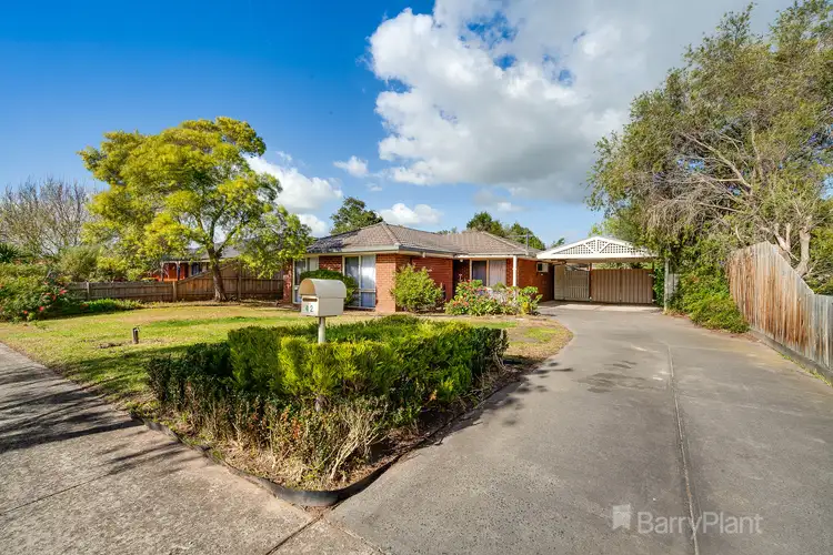 42 Bluegrass Crescent, Pakenham VIC 3810