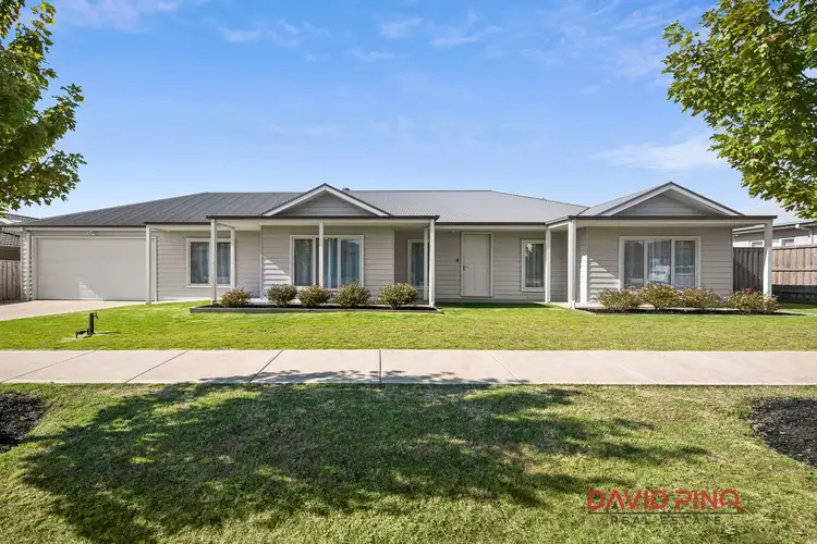 45 Greenfields Boulevard, Romsey VIC 3434