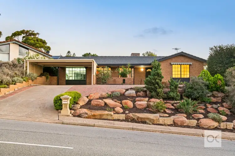 27 Minnipa Drive, Hallett Cove SA 5158