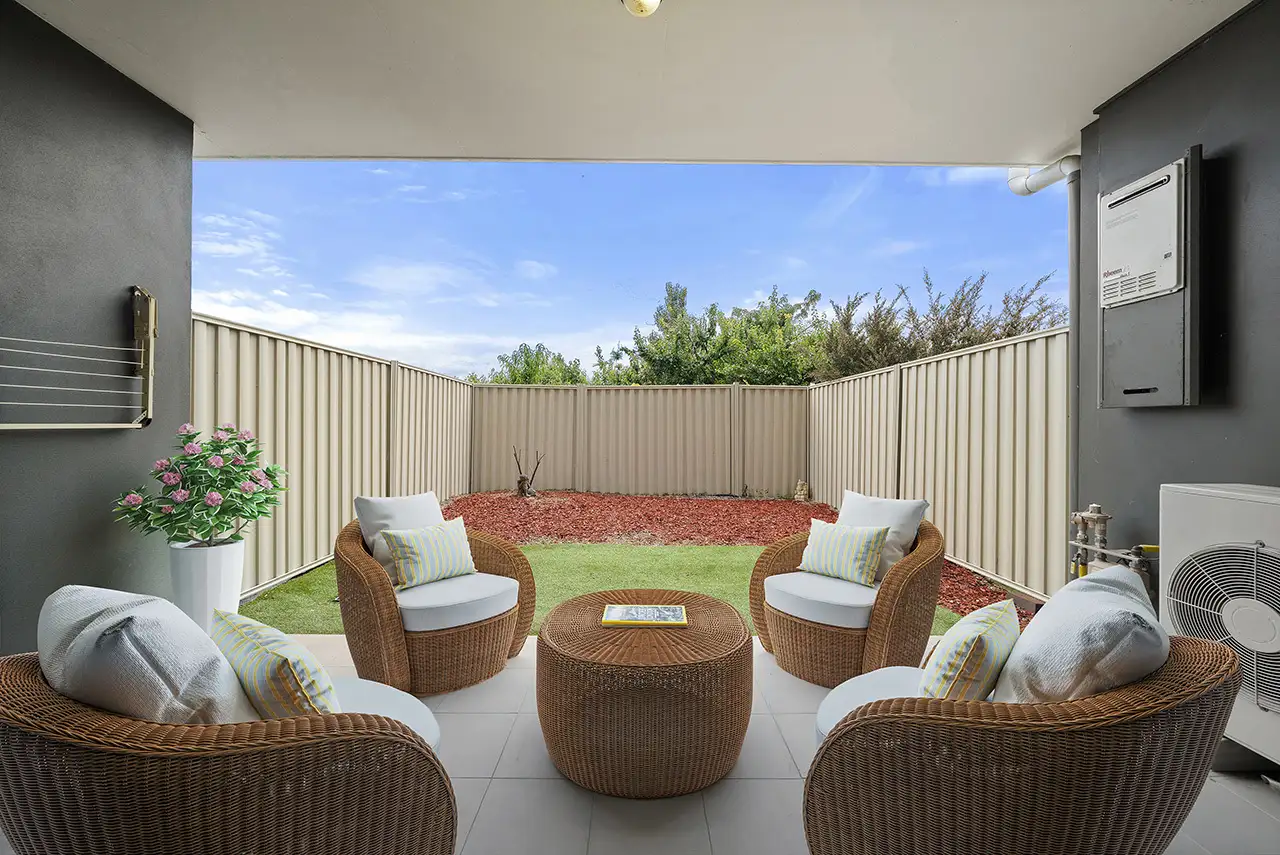 Main view of Homely unit listing, 4/4 Ross Road, Queanbeyan NSW 2620