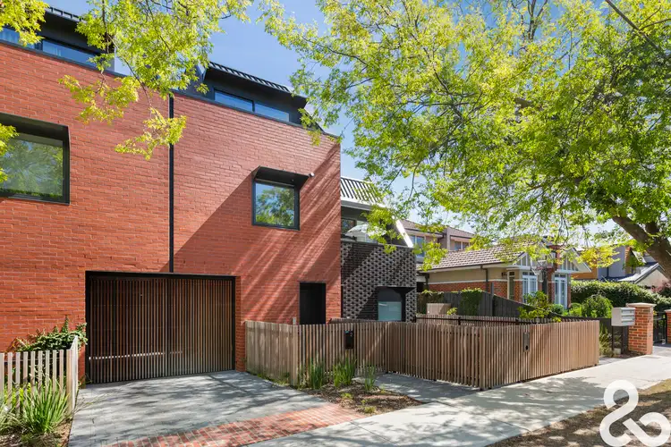 2/52 Clyde Street, Thornbury VIC 3071