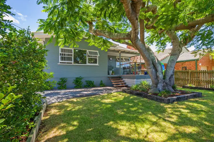 1/6 Wynflo Street, Labrador QLD 4215