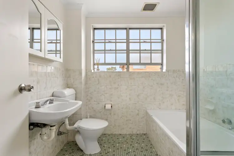 Fifth view of Homely unit listing, 4/9 Edgeworth David Avenue, Hornsby NSW 2077