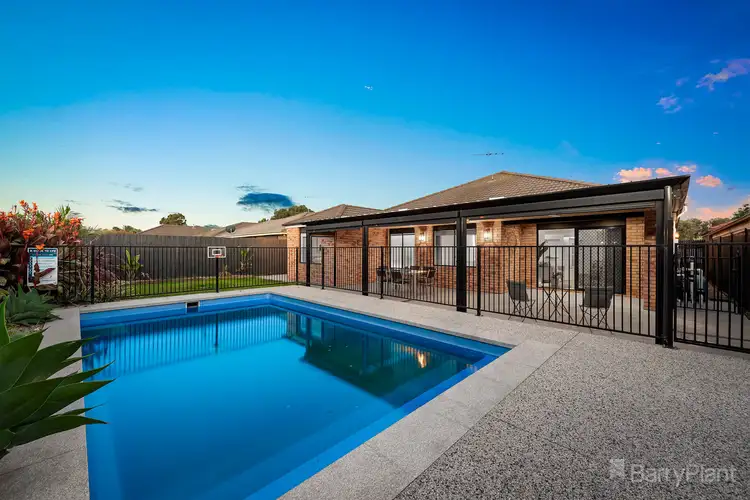 5 Grevillea Place, Pakenham VIC 3810
