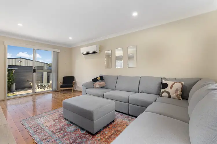 Second view of Homely house listing, 11 Evelyn Crescent, Thornton NSW 2322