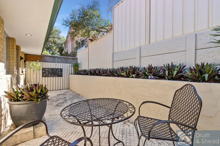 2/12 Wade Street, Joondanna WA 6060