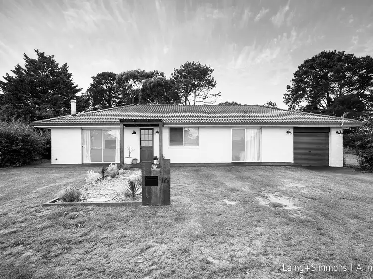 16 Wilkens Street, Uralla NSW 2358