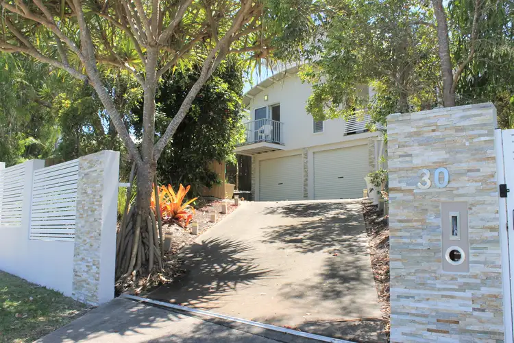 30 Lowry Street