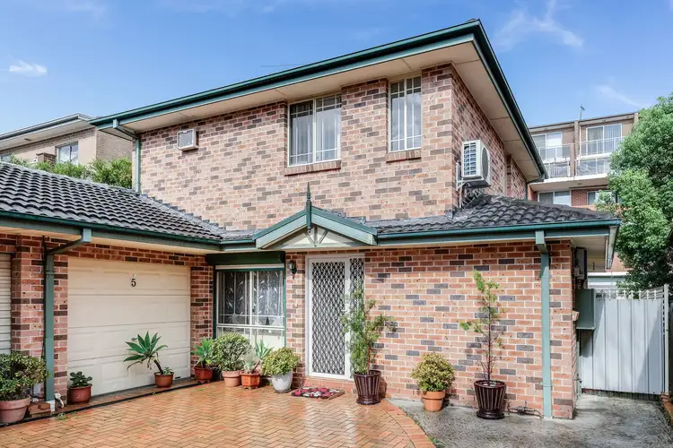 5 Rhodes Avenue, Guildford NSW 2161