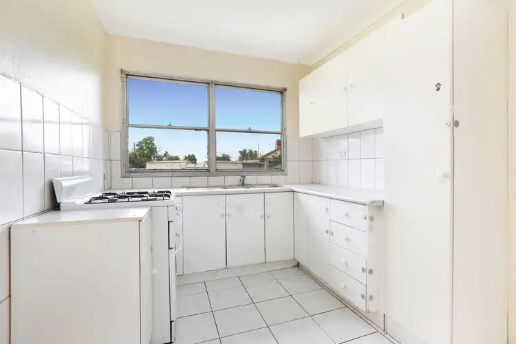 Third view of Homely house listing, 6 Nyah Court, Dallas VIC 3047