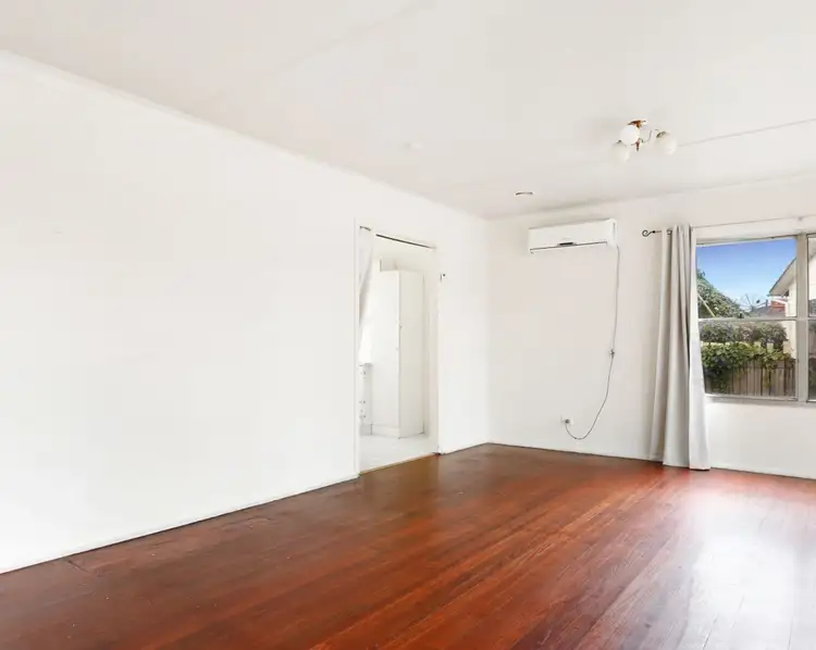 Fifth view of Homely house listing, 6 Nyah Court, Dallas VIC 3047