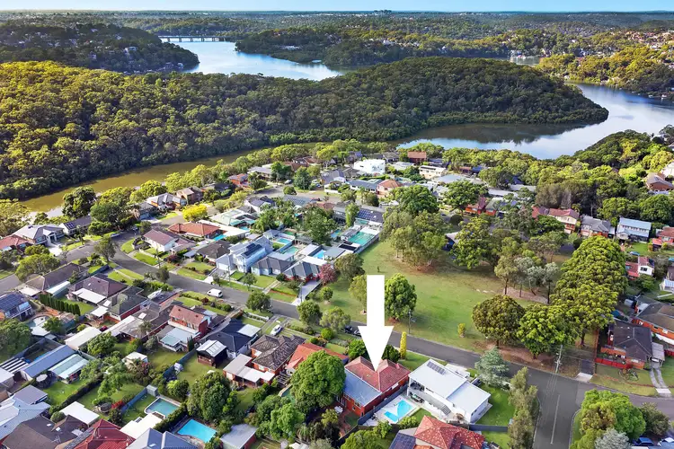 16 Rainbow Parade, Peakhurst Heights NSW 2210