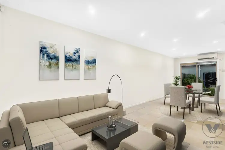 5/2 Rock Garden Drive, Truganina VIC 3029