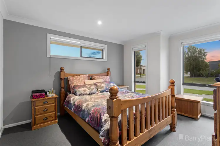 Seventh view of Homely house listing, 2 Persimmon Lane, Pakenham VIC 3810