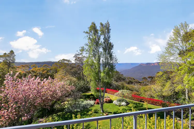 14 Banksia Park Road, Katoomba NSW 2780