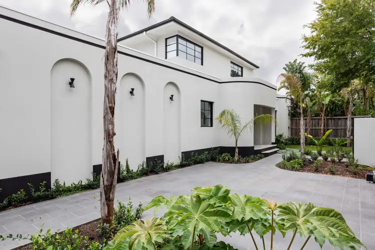 32 Elm Grove, Brighton VIC 3186