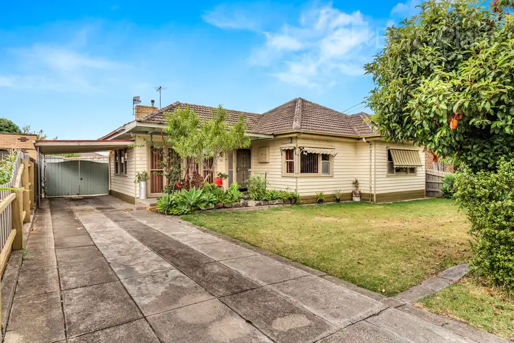 28 Botha Avenue, Reservoir VIC 3073