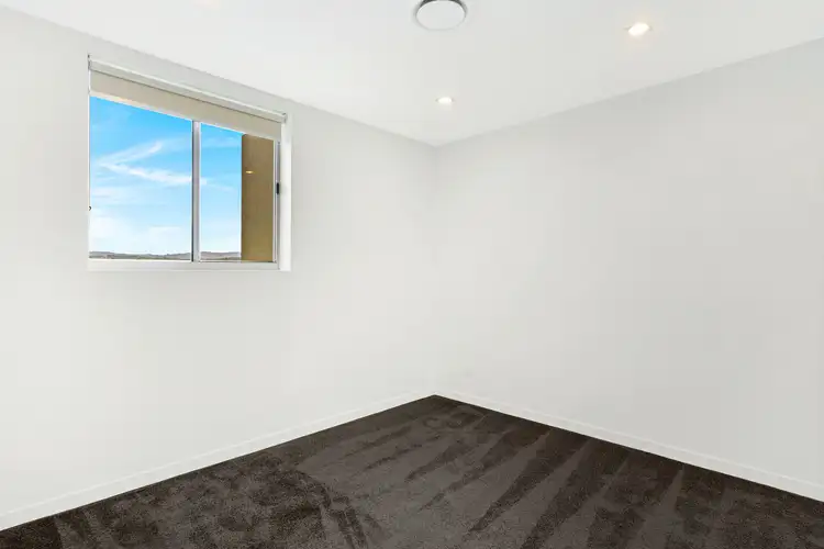 Sixth view of Homely unit listing, 19/3046 Quay South Drive, Carrara QLD 4211