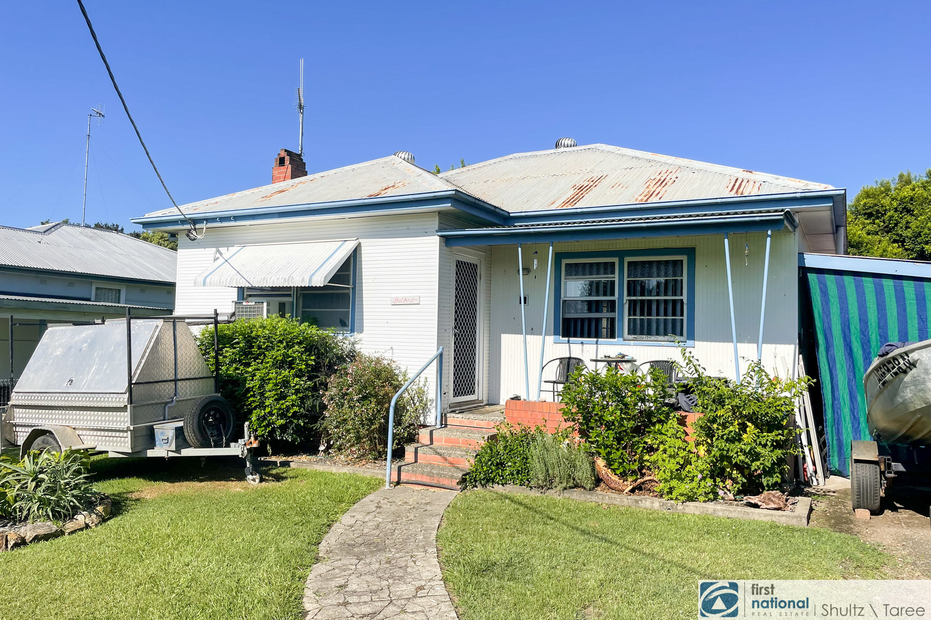 8 Latham Avenue, Taree NSW 2430