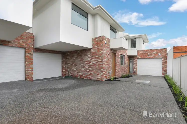 2/30 Eucra Street, Hadfield VIC 3046