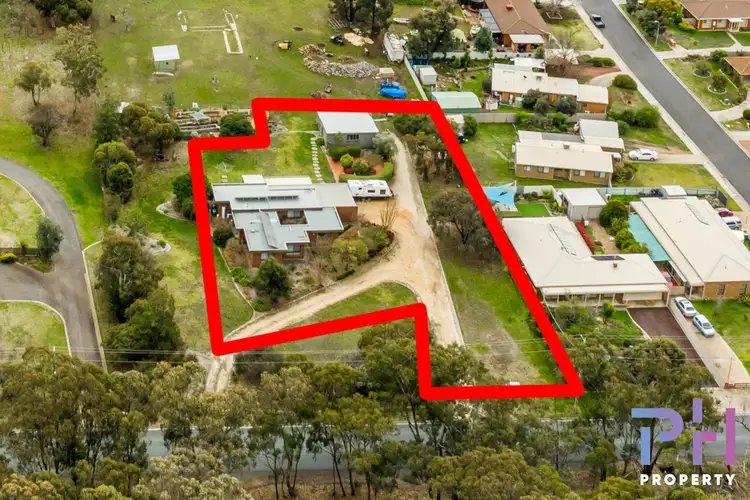 69 Jobs Gully Road, Eaglehawk VIC 3556