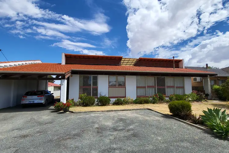 25 Golf Links Road, Katanning WA 6317
