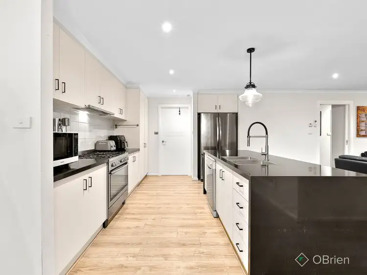 Fourth view of Homely house listing, 5 Maltby Court, Berwick VIC 3806