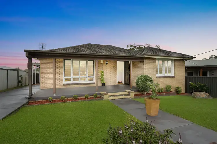 10 Cambridge Avenue, Kanwal NSW 2259