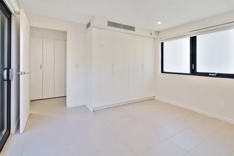 Third view of Homely villa listing, 2A Aitken Avenue, Queenscliff NSW 2096