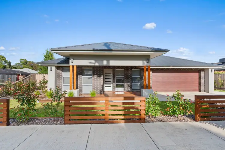 61 Spencer Road, Ballan VIC 3342