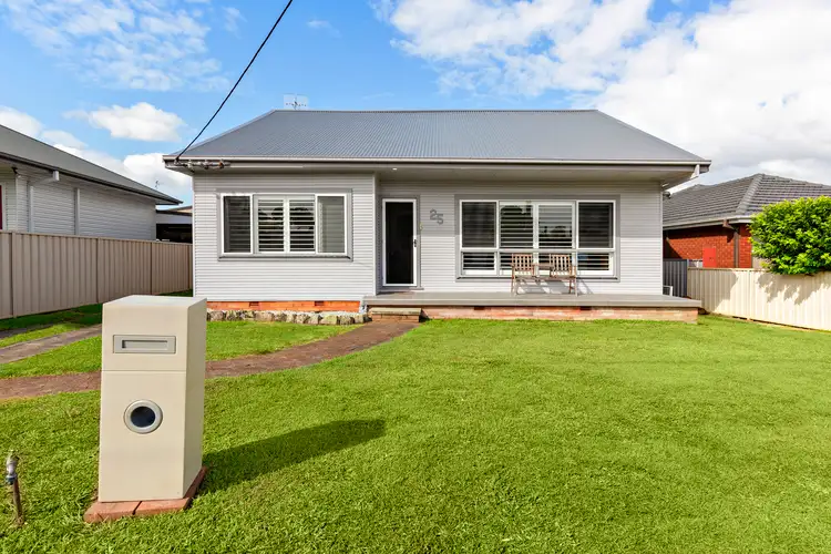25 Bell Street, Belmont North NSW 2280