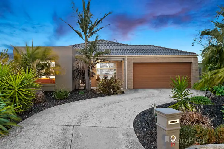 14 Bellbrae Crescent, Cranbourne West VIC 3977