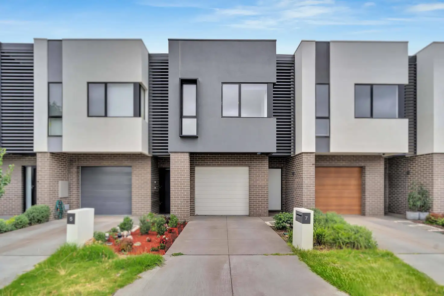 Main view of Homely house listing, 7 Livingstone Circuit, Mulgrave VIC 3170