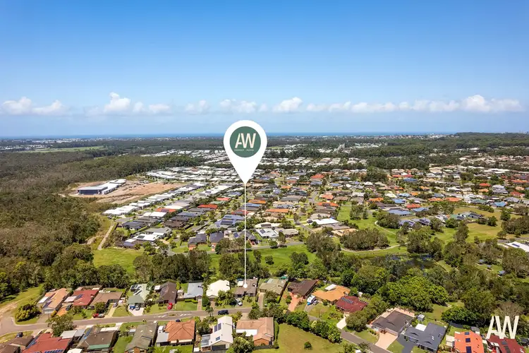 32 Lakeshore Place, Little Mountain QLD 4551
