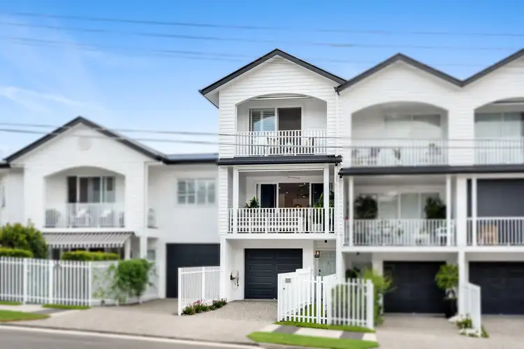 17/19 Nicklin Street, Coorparoo QLD 4151