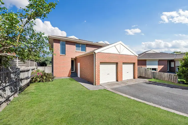 17 Village Avenue, Taylors Lakes VIC 3038